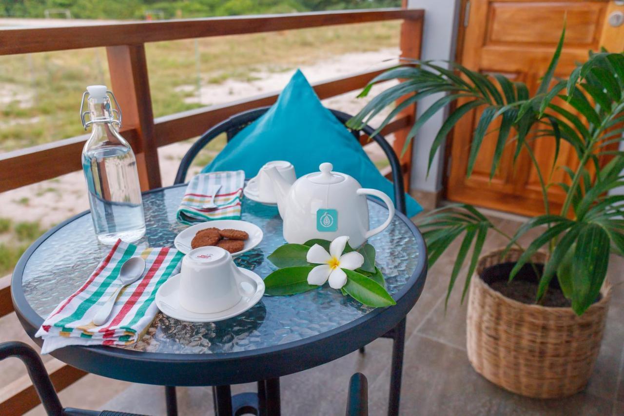 Nihaali Maldives Hotel Kudarikilu Ngoại thất bức ảnh